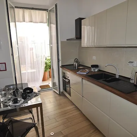 Flatinrome Trastevere Deluxe - Patio Guest house 3*
