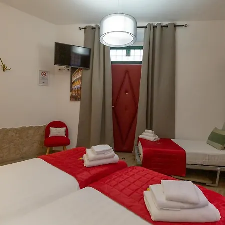 Flatinrome Trastevere Deluxe - Patio 3*