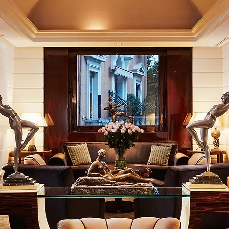 Lord Byron - Small Luxury Of The World 5*