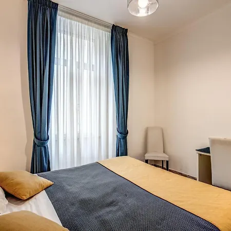Four Rivers Гостевой дом Рим