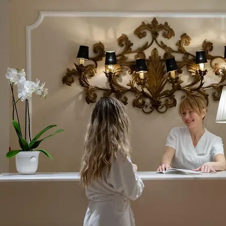 Aldrovandi Borghese Hotel