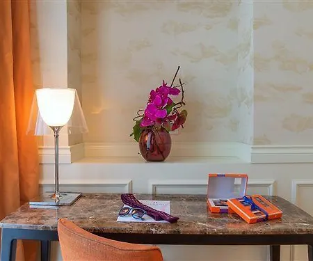 Hotel Damaso 3*