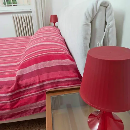 Frühstückspension 2 Passi Da Rom
