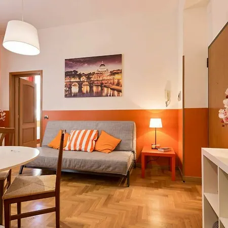 Colosseo Apartment *