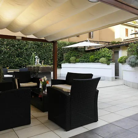 Patrizia Romana Palace Ξενοδοχείο με διαμερίσματα 3*