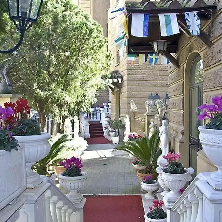 Daniela Hotel