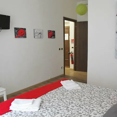 Falco House Bed & Breakfast *