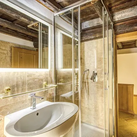 Via Sistina - Within Walking Distance Of Everything Apartment Rome