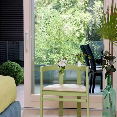 Apartment Green Terraced Apartment. 3 Stops From Colosseum *