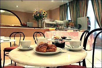 Clarin Hotel 2*