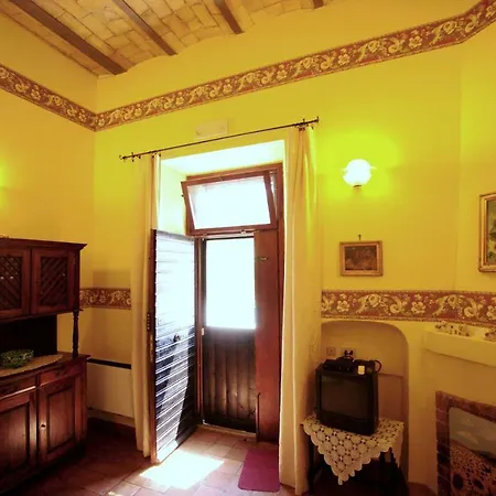 - Quarto Del Cuore * Rome