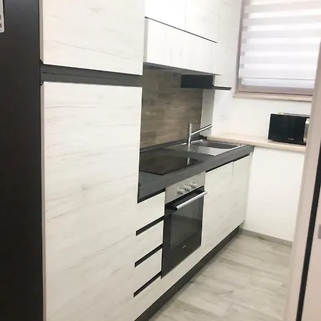 Appartamento Delizioso In Via Di Monte Roma