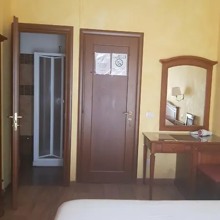 3 Lati Di Pitagora Rom