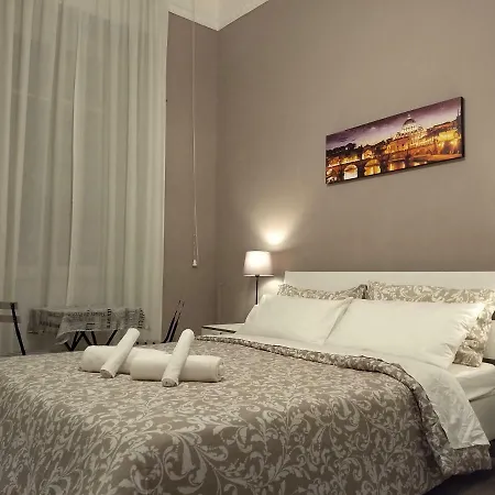 בית הארחה Amoraroma, Economy With Shared Bathrooms