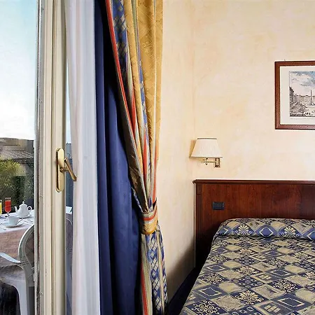 Domus Romana 4* Rome