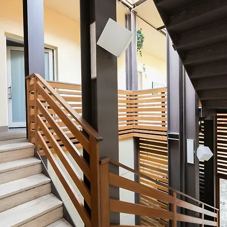 Demetra Eco Rome
