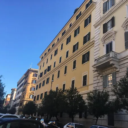 Colosseo Sunset Apartment *