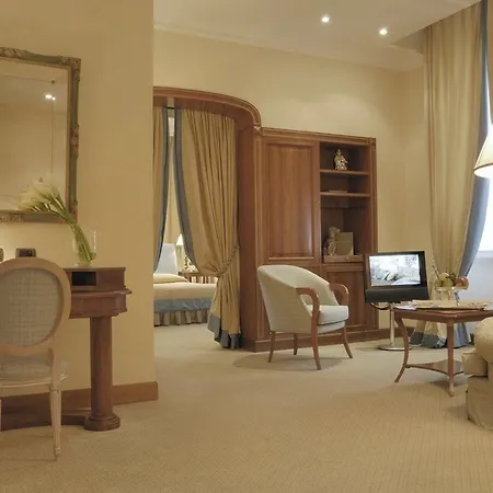 Hotel Aldrovandi Borghese 5*