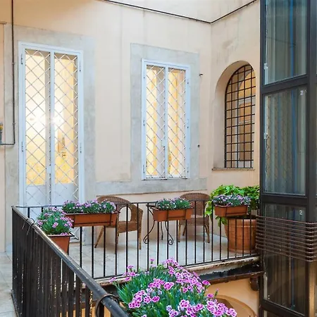 In - Bramante Luxury Apartment