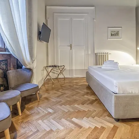 Terrace Pantheon Relais Rom