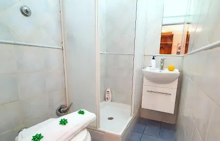 A Casa Simpatia Roma - Free Parking If You Book 4 Nights Bed & Breakfast *