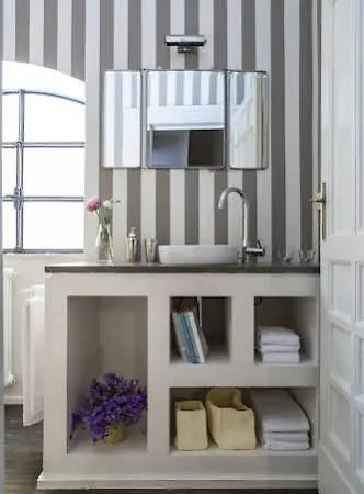 Hotel Garibaldi Suites *