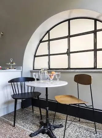 Hotel Garibaldi Suites *