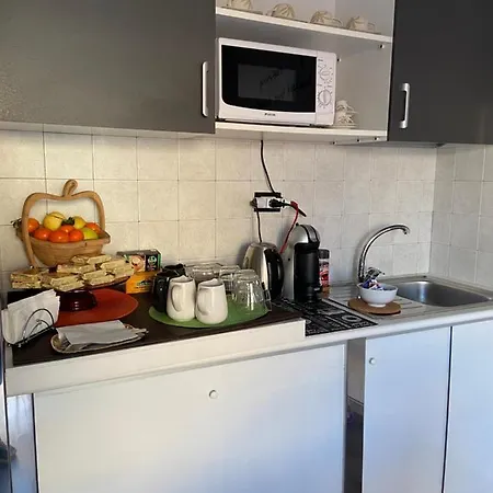 Sweet Nocleg ze śniadaniem 2*