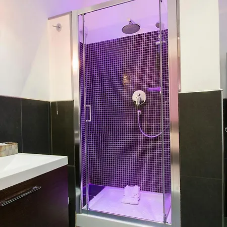Bed & Breakfast Chroma Italy - Chroma Tessera