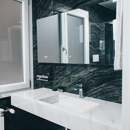 Gregorio Vii Luxury San Damaso Hotel