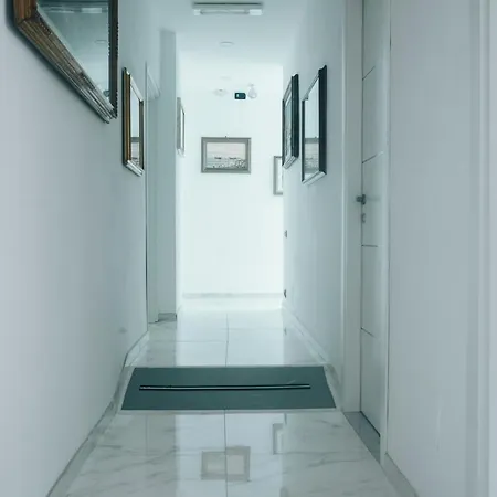 Gregorio Vii Luxury San Damaso Hotel