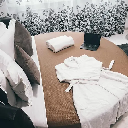Gregorio Vii Luxury San Damaso Hotel