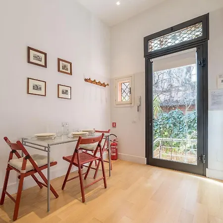 Appartamento Domus Claudiae - Fromhometorome Roma