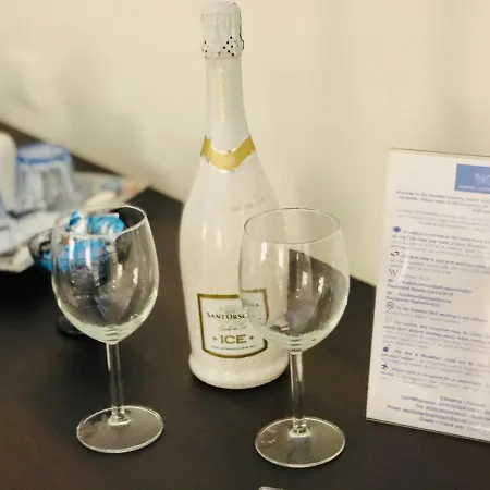 Kambal Luxury Pensión *