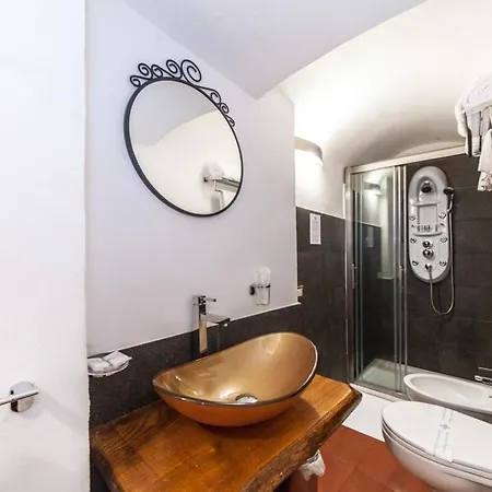 Rifugio Degli Artisti Bed & Breakfast 2*