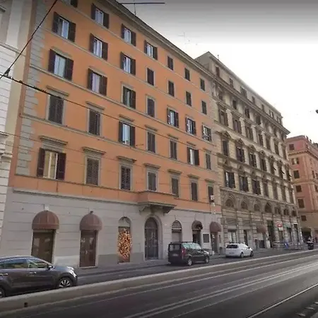 Floor Colosseo Гостевой дом