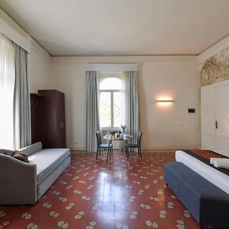 Farnese Design Bed & Breakfast 2*