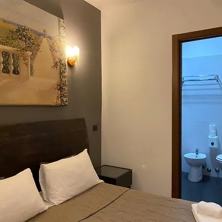 Гостевой дом La Luna Romana 2*
