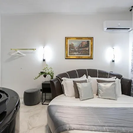 Gregorio Vii Luxury San Damaso Hotel 2*