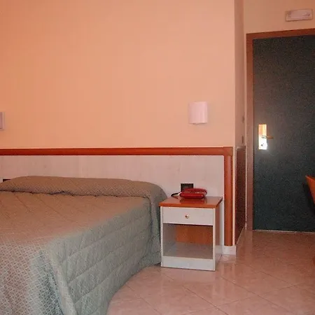 Laurence Hotel 3*
