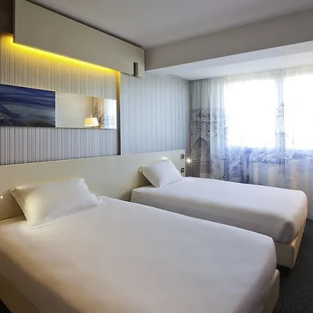 Ibis Styles Eur Hotel 4*