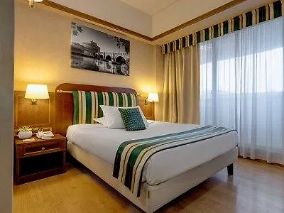 Hotel Nyx By Leonardo 4*