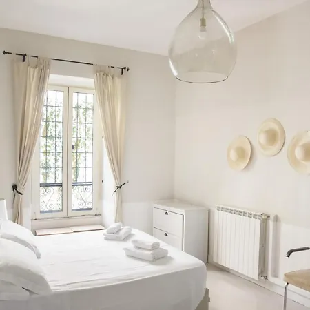 Apartment Casa E Per Vacanze Fienaroli 36 Rom