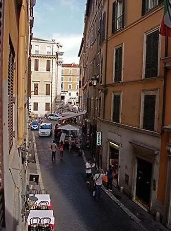 Town House Fontana Di Trevi Bed & Breakfast