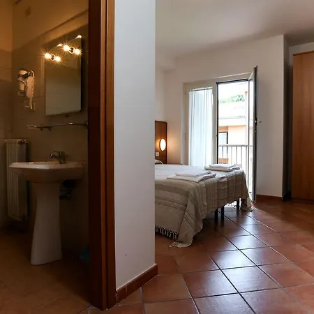 Divino - Casa Del Pellegrino Roma