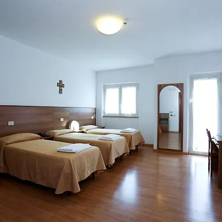 Divino - Casa Del Pellegrino 3*