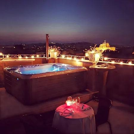 Navona Queen Rooftop Konukevi