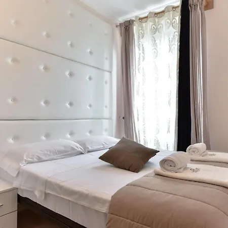 Aparthotel P-rooms & Collection Rome