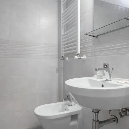 Cornelia Penthouse *