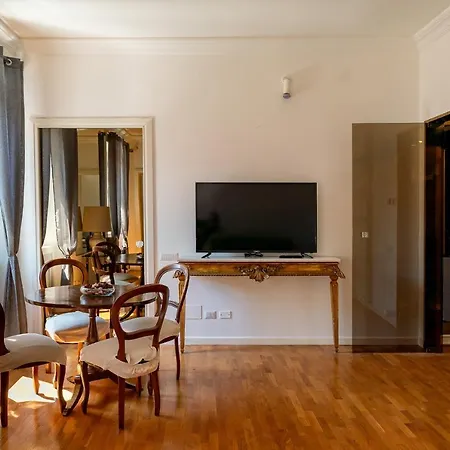 Aparthotel P-rooms & Collection *